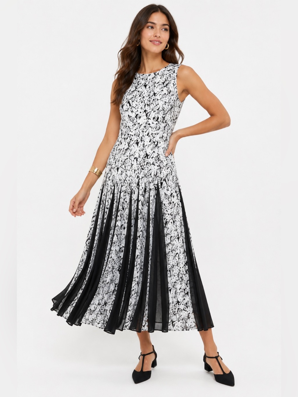 Midnight garden Sleeveless Black & White Floral Midi Dress